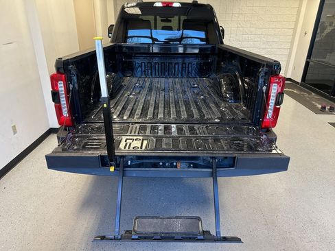 Used 2024 Ford F250 Lariat w/ Lariat Ultimate Package AWD/4WD image 51