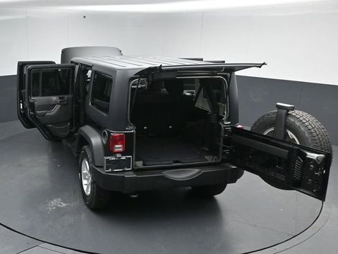 Used 2015 Jeep Wrangler Unlimited Sport w/ Quick Order Package 24S AWD/4WD image 55