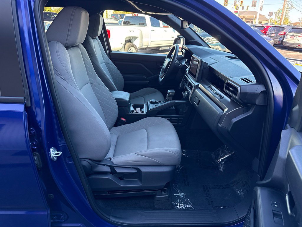 Used 2024 Toyota Tacoma SR5 AWD/4WD image 26