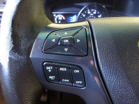 Used 2016 Ford Explorer XLT w/ Equipment Group 202A image 15