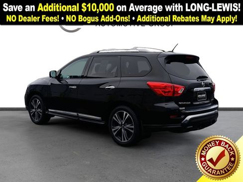 Used 2017 Nissan Pathfinder Platinum image 4