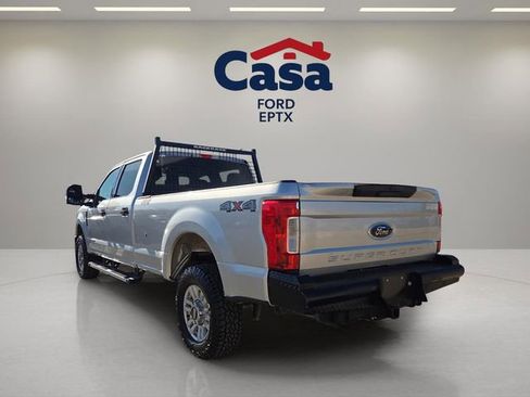 Used 2019 Ford F250 XLT w/ XLT Value Package image 4