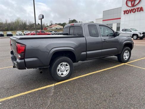 Used 2022 Toyota Tacoma SR w/ SR Convenience Package AWD/4WD image 5