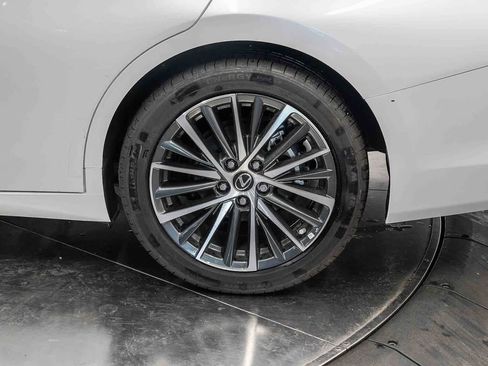 Certified 2025 Lexus ES 300h w/ Premium Package FWD image 10