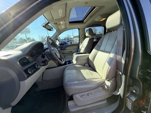 Used 2007 Chevrolet Suburban LT w/ LT Preferred Equipment Group image 43