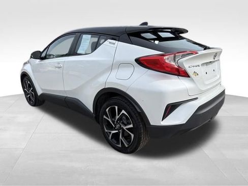 Used 2019 Toyota C-HR XLE image 5