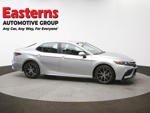 Used 2024 Toyota Camry SE image 46