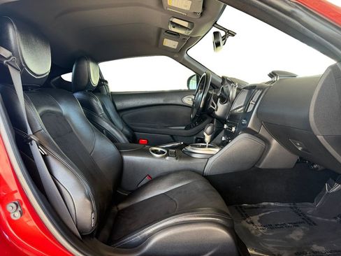 Used 2014 Nissan 370Z Touring w/ Sport Package RWD image 17