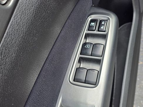 Used 2011 Subaru Forester 2.5X Touring AWD/4WD image 13