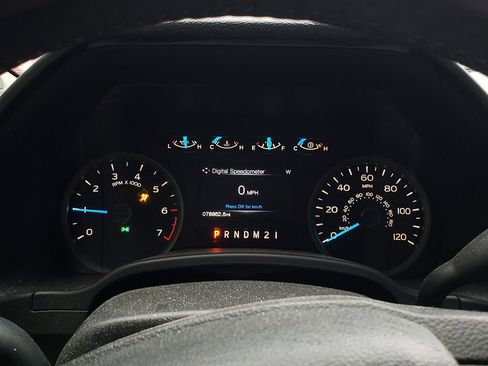 Used 2017 Ford F150 XLT w/ Equipment Group 301A Mid image 10