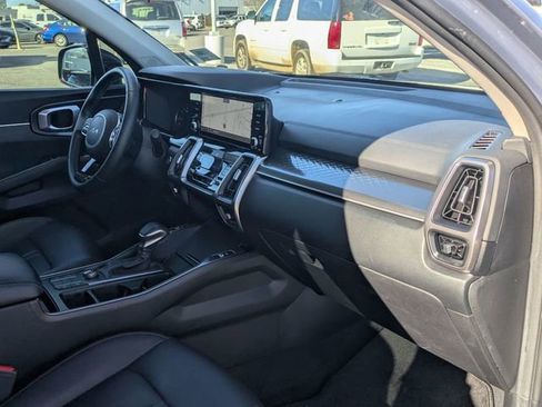 Used 2023 Kia Sorento S w/ Panoramic Sunroof Package image 36