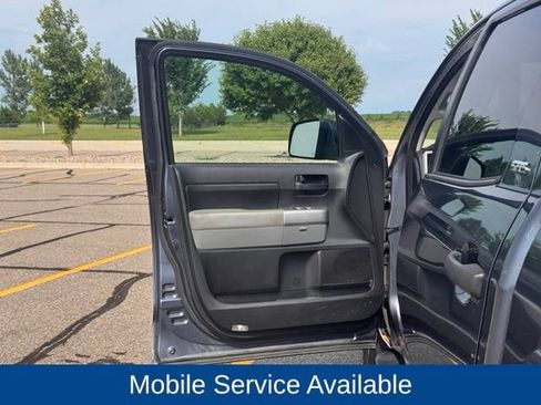 Used 2008 Toyota Tundra 4x4 CrewMax image 4
