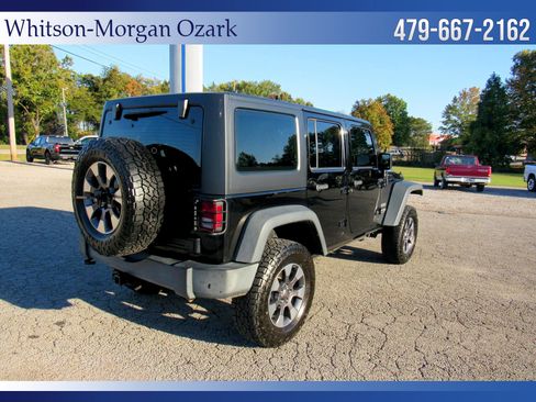 Used 2018 Jeep Wrangler Unlimited Sport w/ Connectivity Group image 11