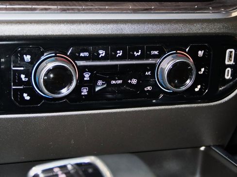 Used 2023 Chevrolet Silverado 1500 LTZ w/ LTZ Premium Package image 50