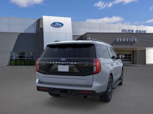 New 2025 Ford Expedition Active RWD image 8