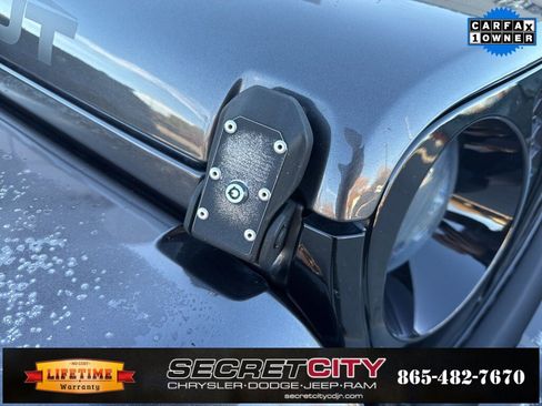 Used 2021 Jeep Gladiator Willys image 38