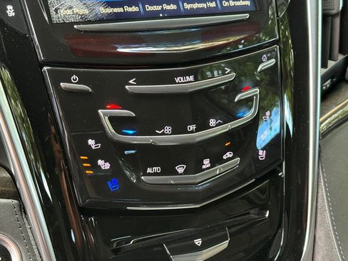 Used 2019 Cadillac Escalade ESV Platinum AWD/4WD image 20