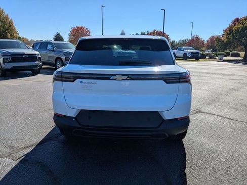 New 2026 Chevrolet Equinox EV LT image 4