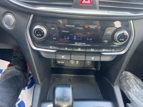 Used 2019 Hyundai Santa Fe Limited image 23