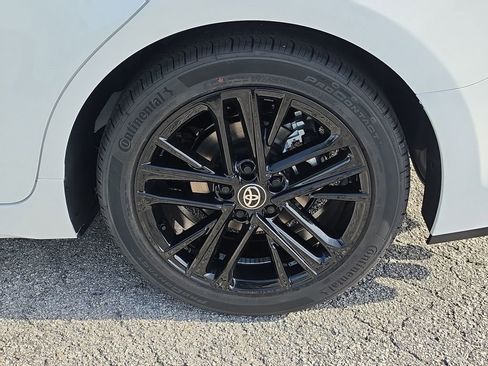 New 2026 Toyota Camry SE FWD image 33