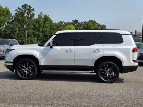 Used 2024 Lexus GX 550 w/ Accessory Package (Z1) AWD/4WD image 2