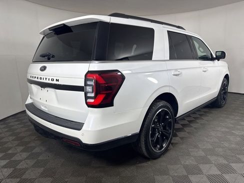 Certified 2023 Ford Expedition Limited image 3