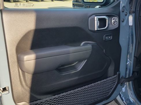 New 2026 Jeep Gladiator Sport image 8