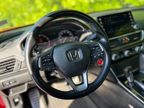 Used 2019 Honda Accord Sport image 4