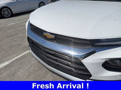 Used 2023 Chevrolet TrailBlazer LT w/ Convenience Package image 3