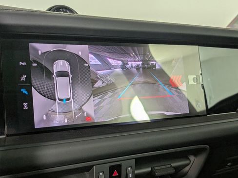 New 2026 Porsche Cayenne GTS image 32