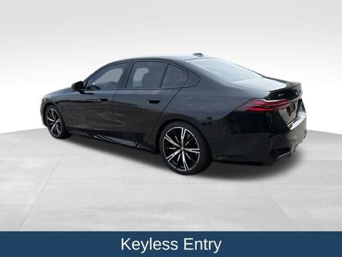 Used 2025 BMW 540i xDrive w/ M Sport Package AWD/4WD image 9