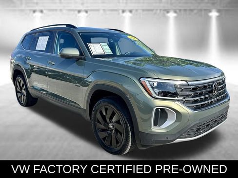Certified 2026 Volkswagen Atlas SE w/ Panoramic Sunroof Package FWD image 3