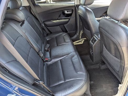 Used 2017 Kia Niro Touring w/ Advanced Technology Package FWD image 20