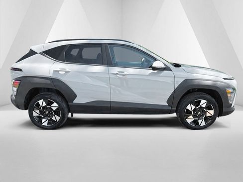 Used 2024 Hyundai Kona SEL AWD/4WD image 8