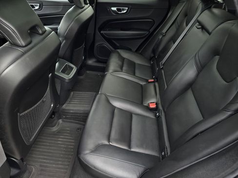 Used 2024 Volvo XC60 B5 Core AWD/4WD image 26