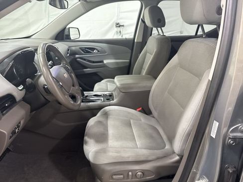 Used 2019 Chevrolet Traverse LT FWD image 19