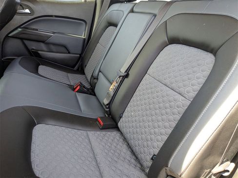 Used 2022 Chevrolet Colorado Z71 image 18