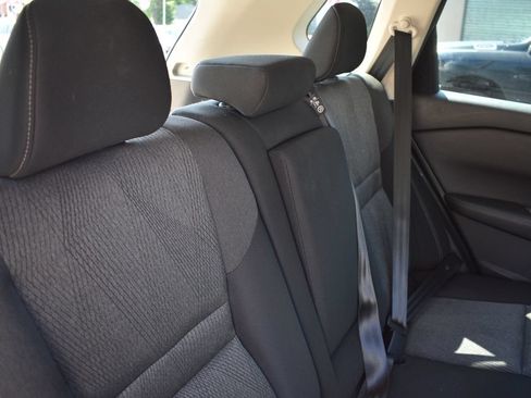 Used 2025 Nissan Rogue SV AWD/4WD image 26