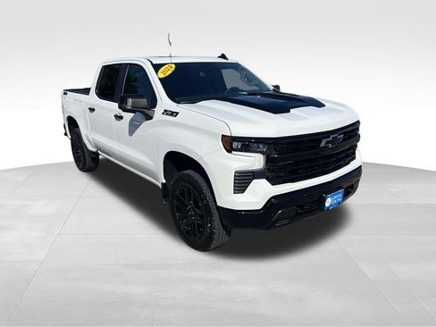 Used 2024 Chevrolet Silverado 1500 LT Trail Boss w/ LT Trail Boss Premium Package AWD/4WD image 9