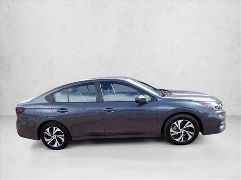 Used 2025 Subaru Legacy Premium AWD/4WD image 3