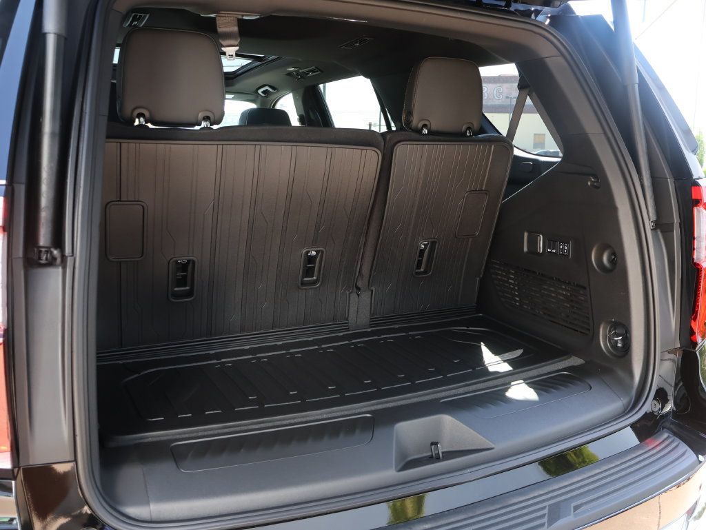 New 2026 GMC Yukon Elevation w/ LPO, Floor Liner Package AWD/4WD image 17