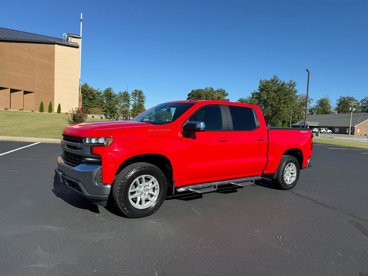 Used 2020 Chevrolet Silverado 1500 LT w/ All-Star Edition AWD/4WD image 2