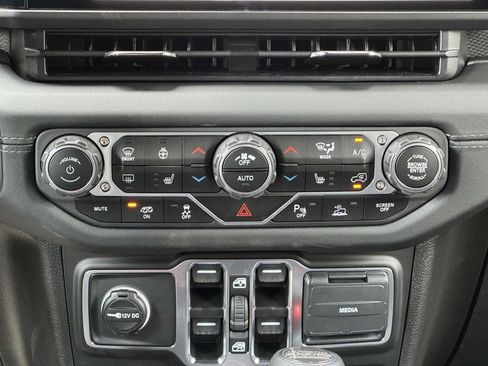 New 2025 Jeep Wrangler Unlimited Rubicon 392 image 20