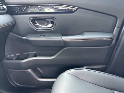 Certified 2025 Honda Pilot TrailSport image 25
