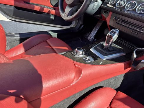 Used 2016 BMW Z4 sDrive28i image 36