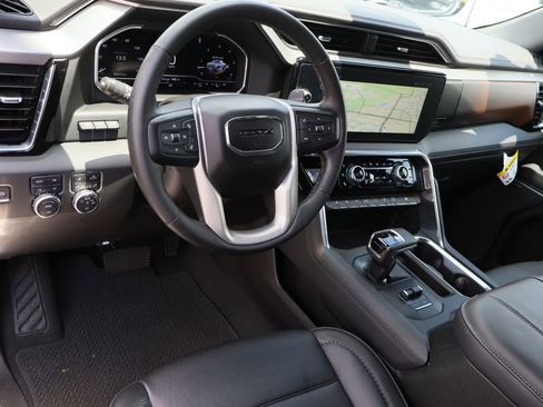 Used 2023 GMC Sierra 1500 Denali w/ Technology Package AWD/4WD image 12