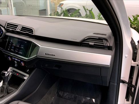 Used 2020 Audi Q3 2.0T Premium w/ Convenience Package image 19
