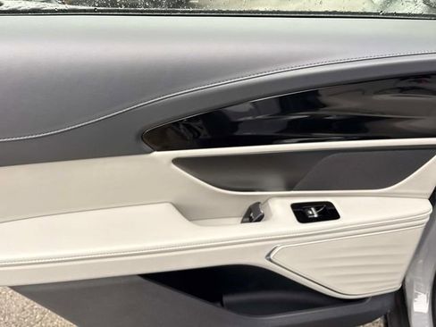 New 2026 Lincoln Nautilus Premier w/ Jet Appearance Package AWD/4WD image 19