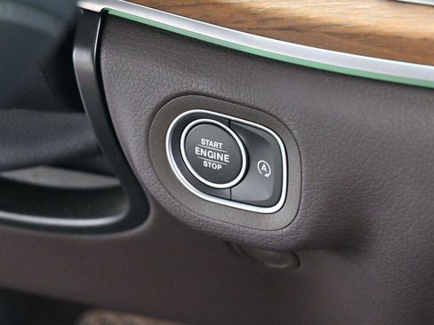 Used 2023 Mercedes-Benz GLS 450 4MATIC image 26