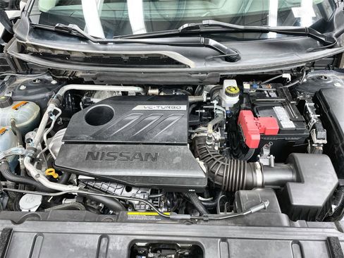 Used 2024 Nissan Rogue SV image 11